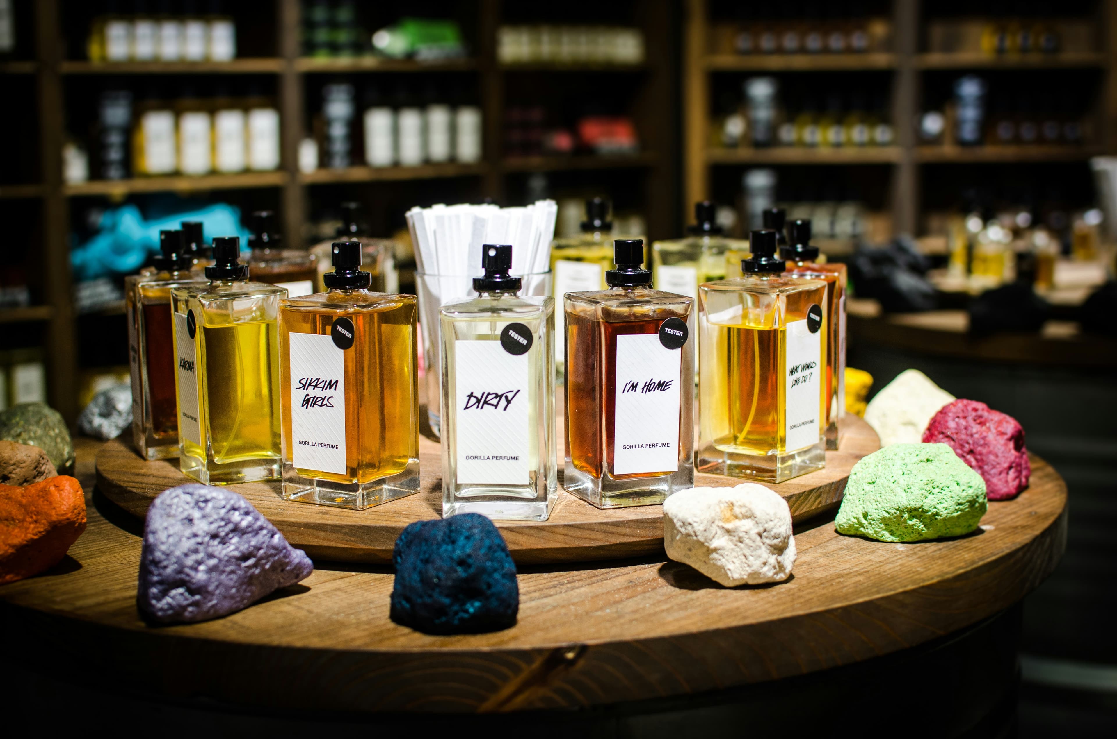 Custom Fragrance Experience Kits - Luxury brand alignment, high-value client gifting, memorable brand moments